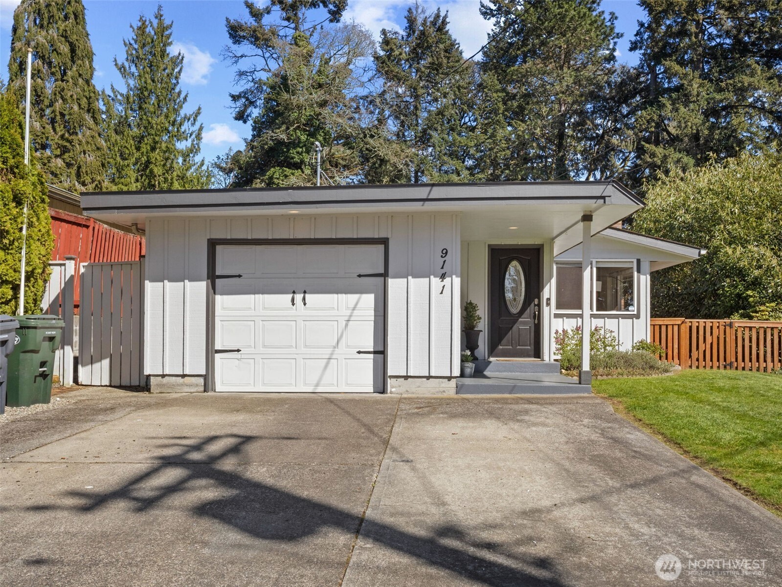 9141 Waverly Drive SW