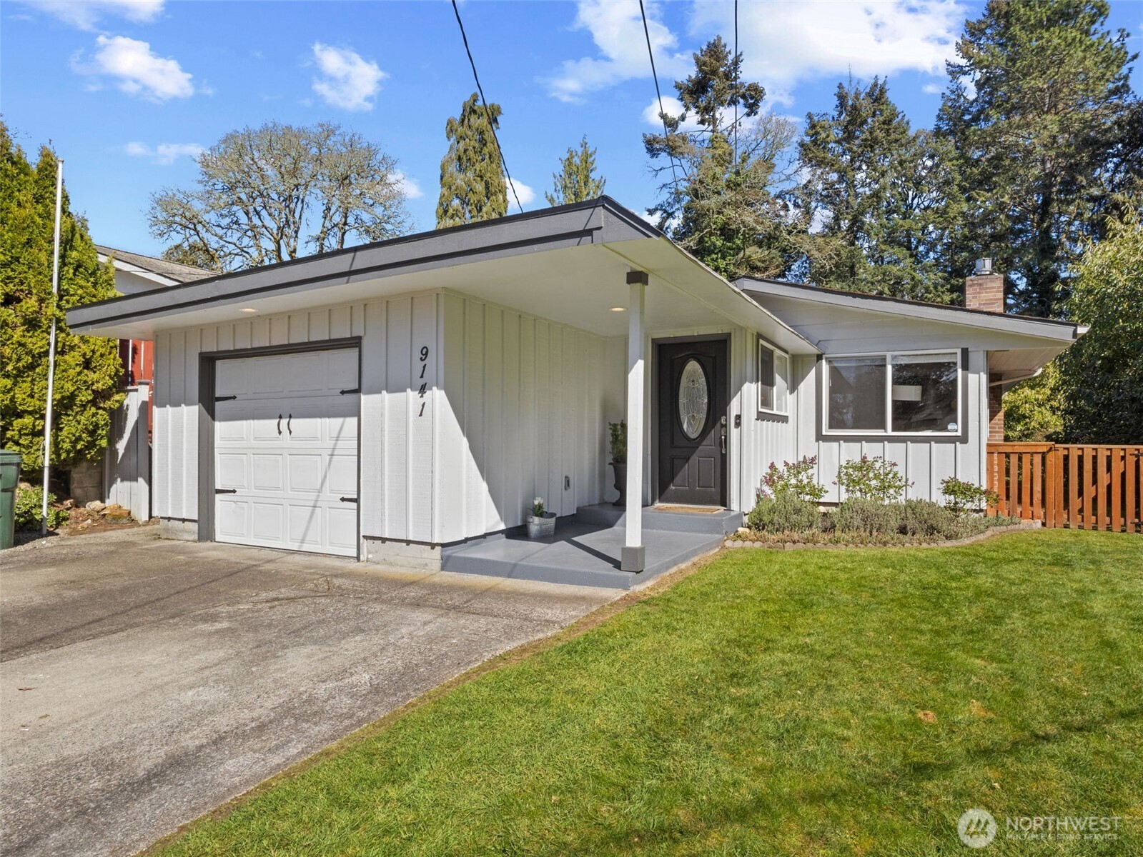 9141 Waverly Drive SW