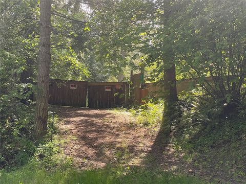 Photo of 17533 E Clear Lake Boulevard SE, Yelm, WA 98597 (MLS # 2379722)
