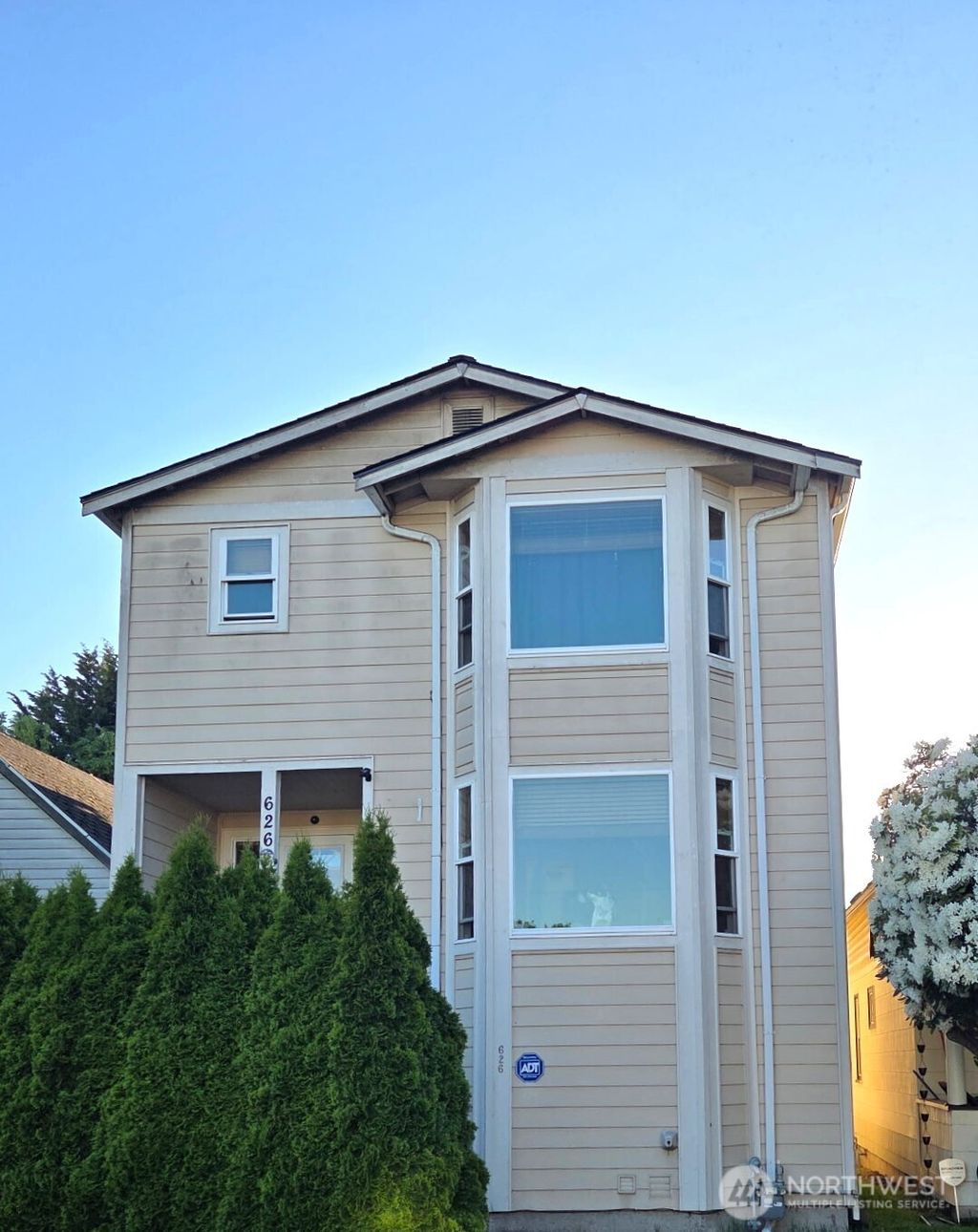 Photo of 626 N Anderson Street, Tacoma, WA 98406 (MLS # 2522036)
