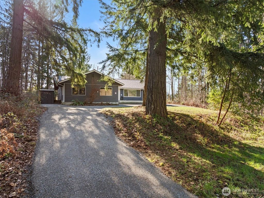 Photo of 18111 SE 147th Street, Renton, WA 98059 (MLS # 2480072)