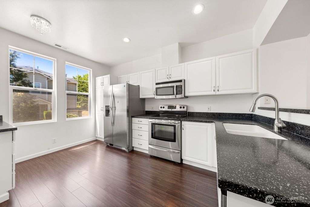 Photo of 23218 62nd Avenue S #21-4, Kent, WA 98032 (MLS # 2402506)