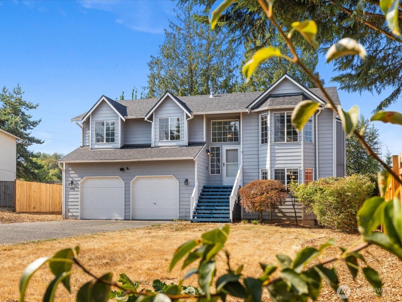 3206 91st Drive NE