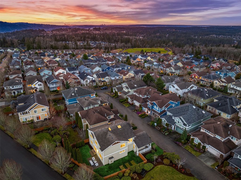 Photo of 3165 NE Norton Lane, Issaquah, WA 98029 (MLS # 2331642)