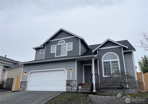 Photo of 1909 Redmond Avenue NE, Renton, WA 98056 (MLS # 2495627)