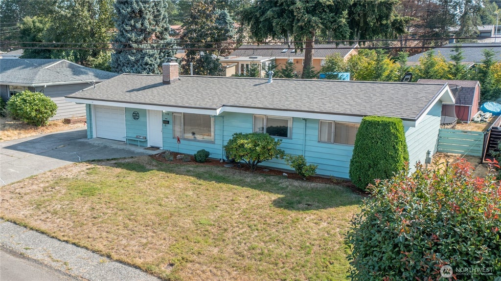 Photo of 650 Jefferson Avenue NE, Renton, WA 98056 (MLS # 2577678)