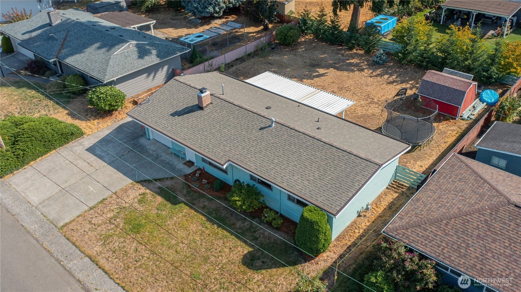Photo of 650 Jefferson Avenue NE, Renton, WA 98056 (MLS # 2577678)
