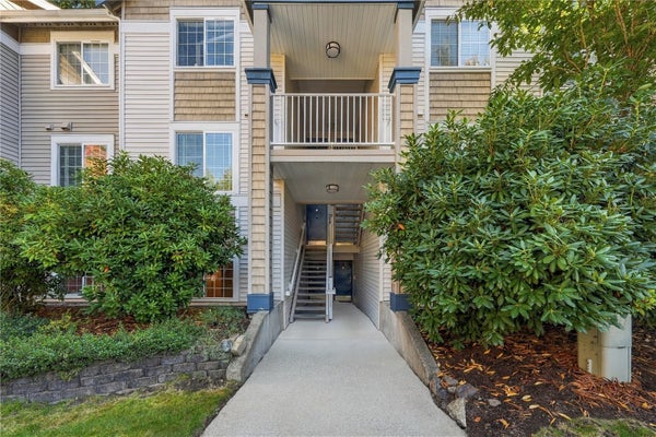 25235 SE KLAHANIE BLVD APT Q102, SAMMAMISH, WA 98029 - Image 175040f77c7d971b294c8debd1eecd31/2895864650