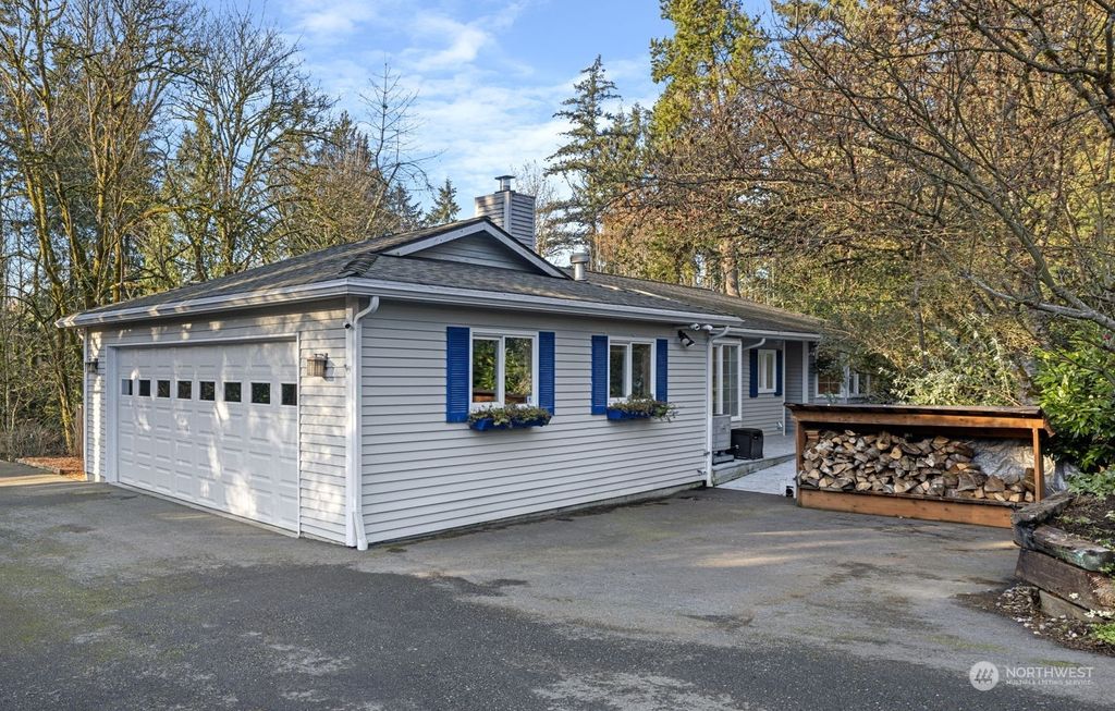 Photo of 7323 151st Avenue NE, Redmond, WA 98052 (MLS # 2313026)