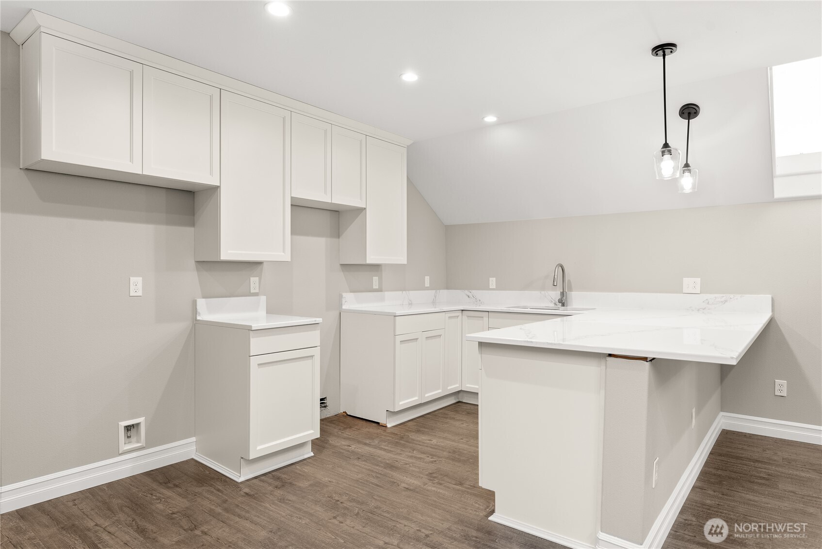 Olympia, Washington 98502, United States, 5 Bedrooms Bedrooms, ,6 BathroomsBathrooms,Residential,Active,125721