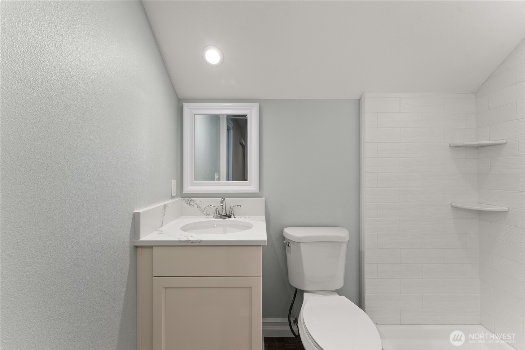 Olympia, Washington 98502, United States, 5 Bedrooms Bedrooms, ,6 BathroomsBathrooms,Residential,Active,125721