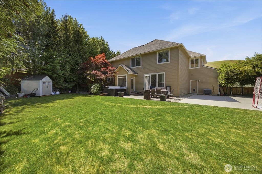 Photo of 2067 Maiden Lane, Wenatchee, WA 98801 (MLS # 2521476)