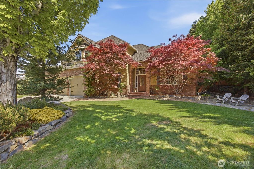 Photo of 2067 Maiden Lane, Wenatchee, WA 98801 (MLS # 2521476)