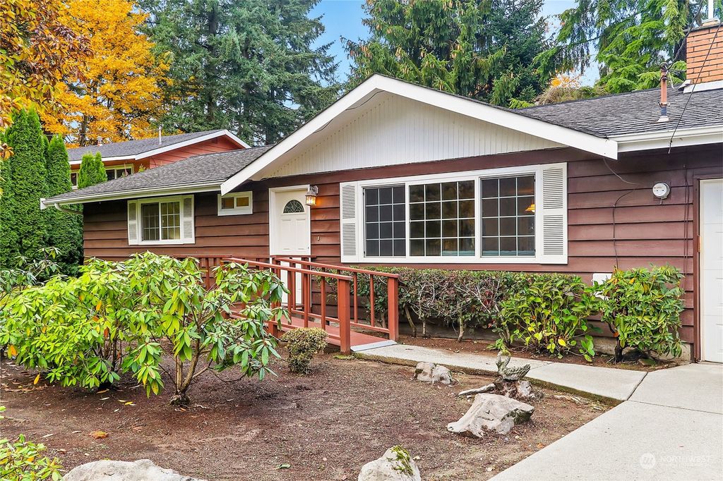 Photo of 9510 NE 201st Street, Bothell, WA 98011 (MLS # 2178645)