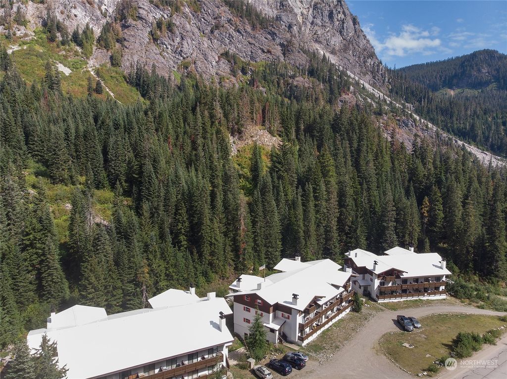 Photo of 74 Erste Street #2207, Snoqualmie Pass, WA 98065 (MLS # 2158030)