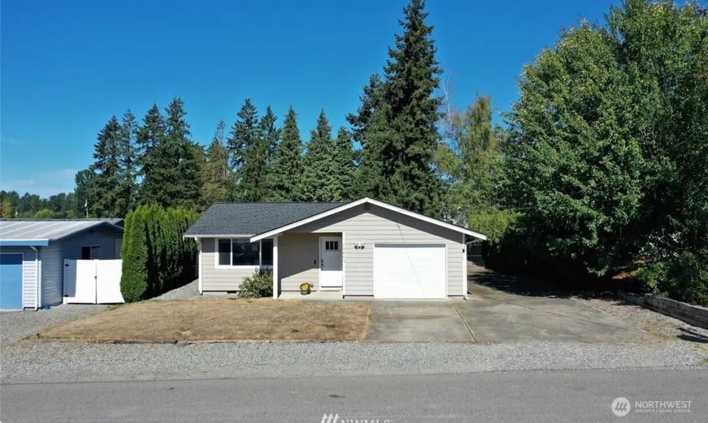 Photo of 16423 88th Street E, Sumner, WA 98390 (MLS # 2468697)
