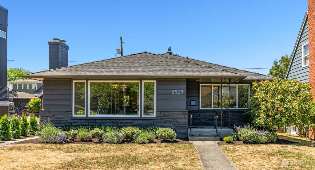 Photo of 2527 7th Avenue W, Seattle, WA 98119 (MLS # 2132016)