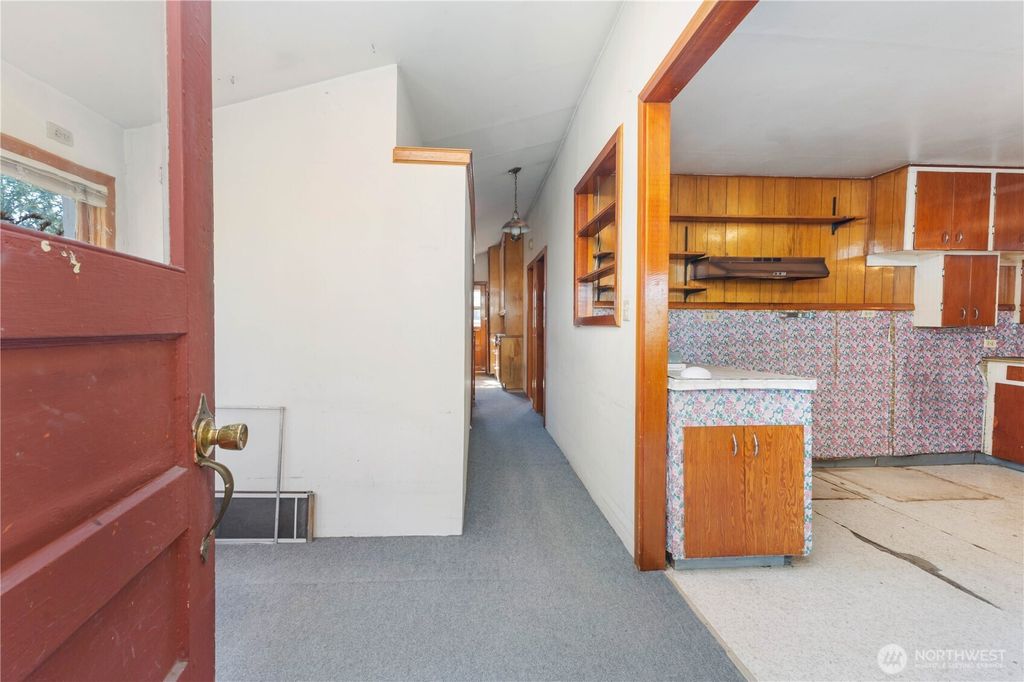 Photo of 111 4th Avenue SW, Pacific, WA 98047 (MLS # 2437909)