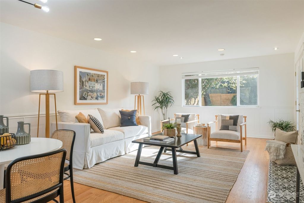 Photo of 9630 55th Avenue S, Seattle, WA 98118 (MLS # 2203120)