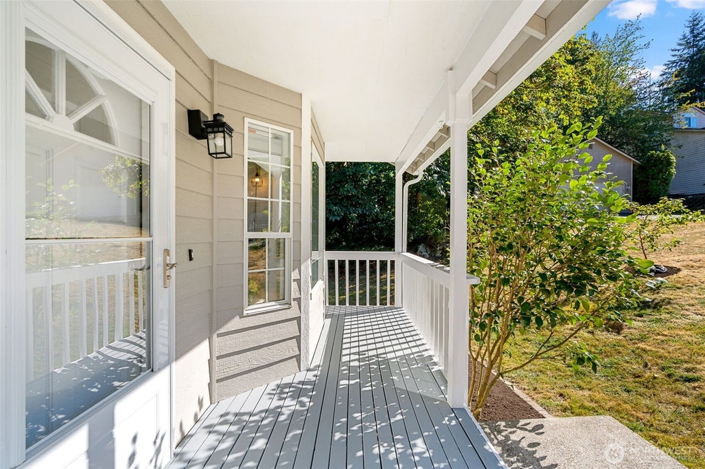 Photo of 961 NE Winston Dr DR, Bremerton, WA 98311 (MLS # 2574897)