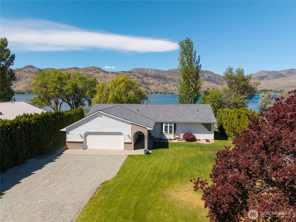 Photo of 428 Eastlake Road, Oroville, WA 98844 (MLS # 2515507)