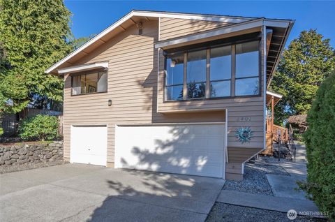 Photo of 8401 Amber Drive SW, Lakewood, WA 98498 (MLS # 2475769)