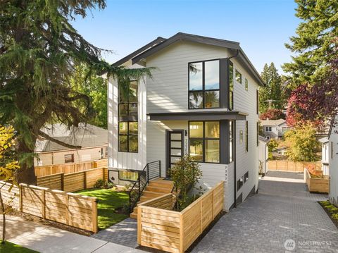 7335 21st Avenue NE Seattle WA 98115