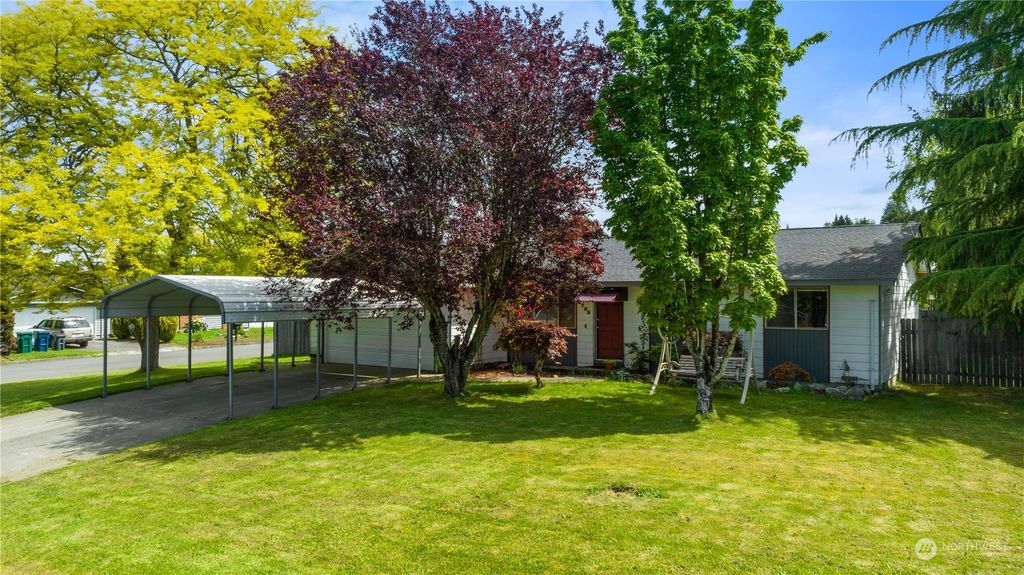 Photo of 5725 64th Avenue NE, Marysville, WA 98270 (MLS # 2240626)