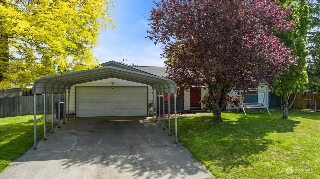 Photo of 5725 64th Avenue NE, Marysville, WA 98270 (MLS # 2240626)