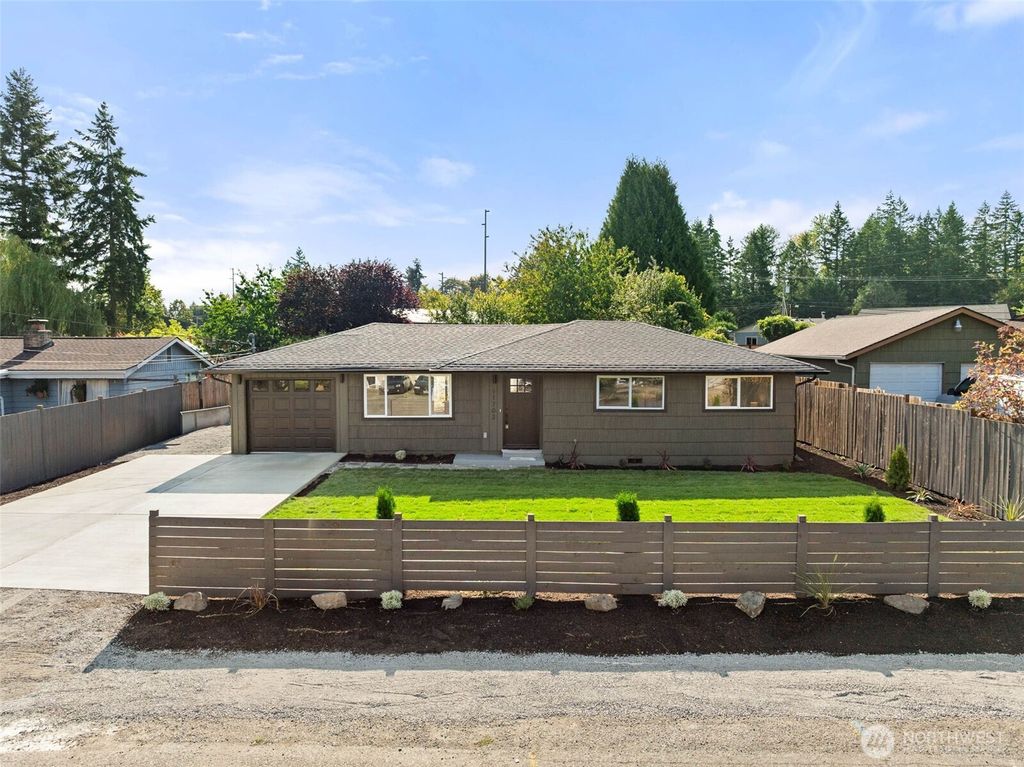 Photo of 11703 SE 160th Street, Renton, WA 98058 (MLS # 2438217)
