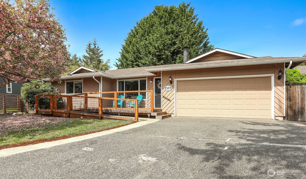 Photo of 16808 5th Avenue SE, Bothell, WA 98012 (MLS # 2517099)