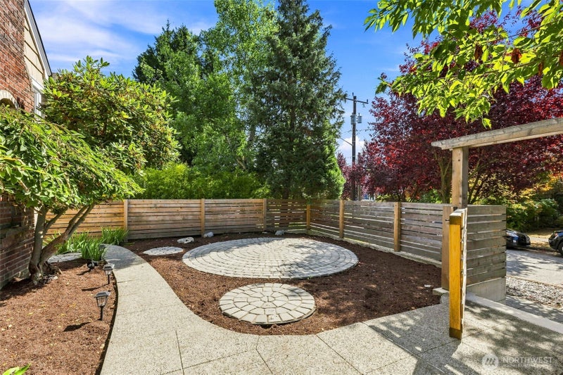 1116 N 76th Street