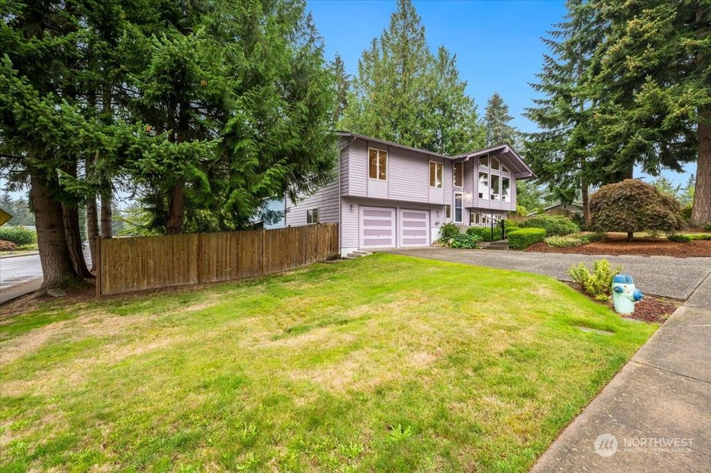 Photo of 23105 46th Avenue W, Mountlake Terrace, WA 98043 (MLS # 2276464)