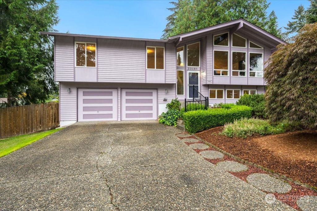 Photo of 23105 46th Avenue W, Mountlake Terrace, WA 98043 (MLS # 2276464)