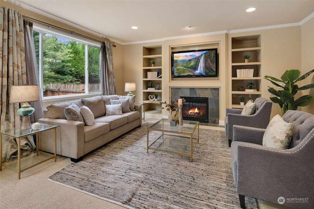 Photo of 1731 Kitsap Place NE, Renton, WA 98059 (MLS # 2126308)