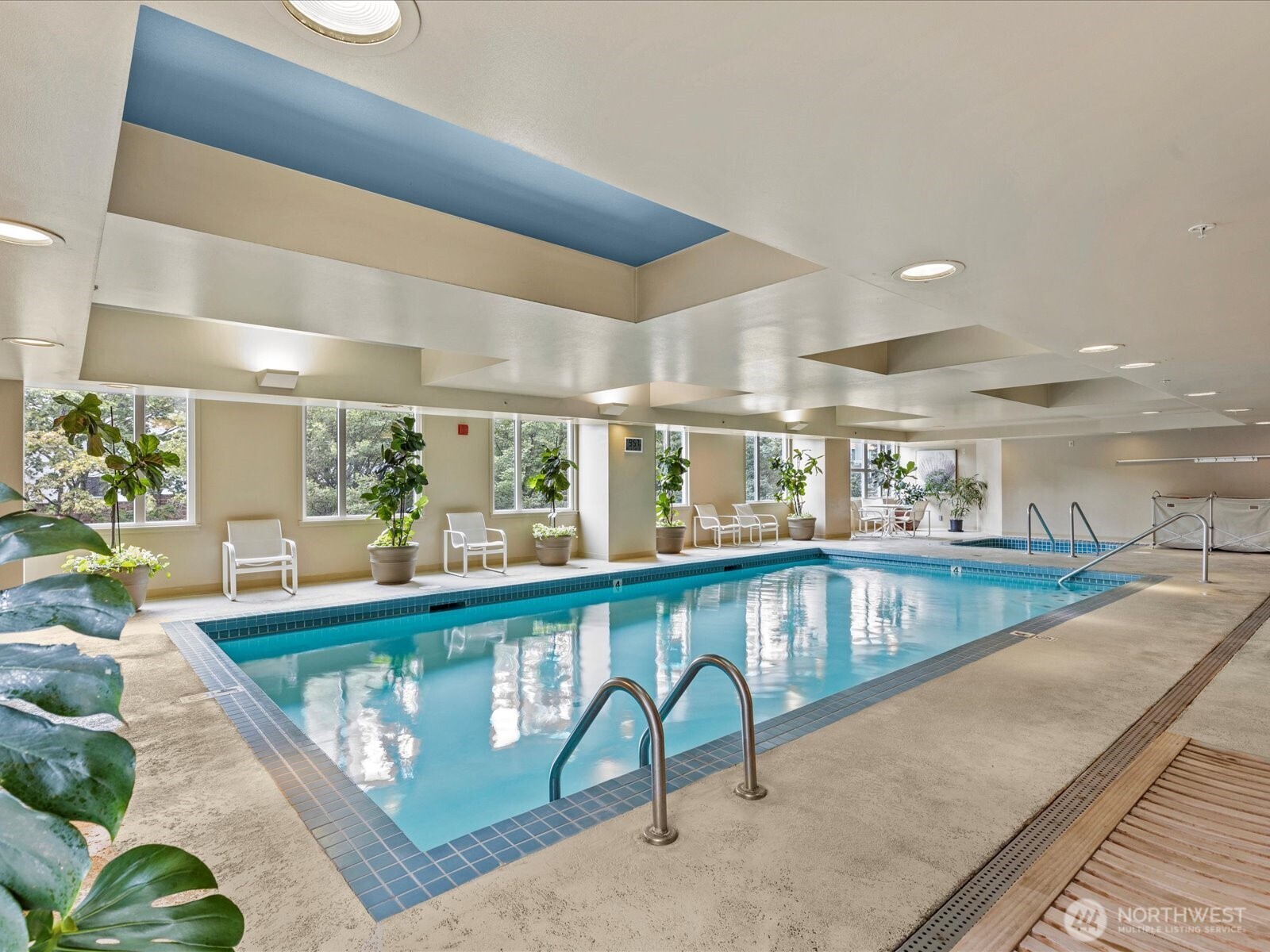 121 Vine Street 601