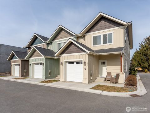 Photo of 301 River Park Avenue #Bldg A, Wenatchee, WA 98801 (MLS # 2345149)