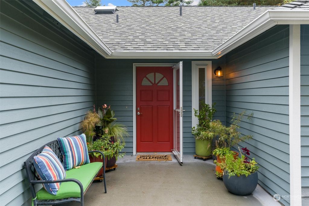 Photo of 13731 28th Drive SE, Mill Creek, WA 98012 (MLS # 2170721)