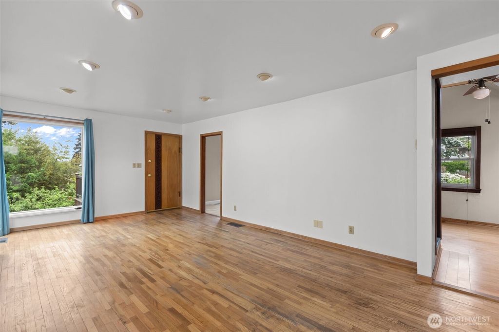 Photo of 7123 32nd Avenue SW, Seattle, WA 98126 (MLS # 2518915)