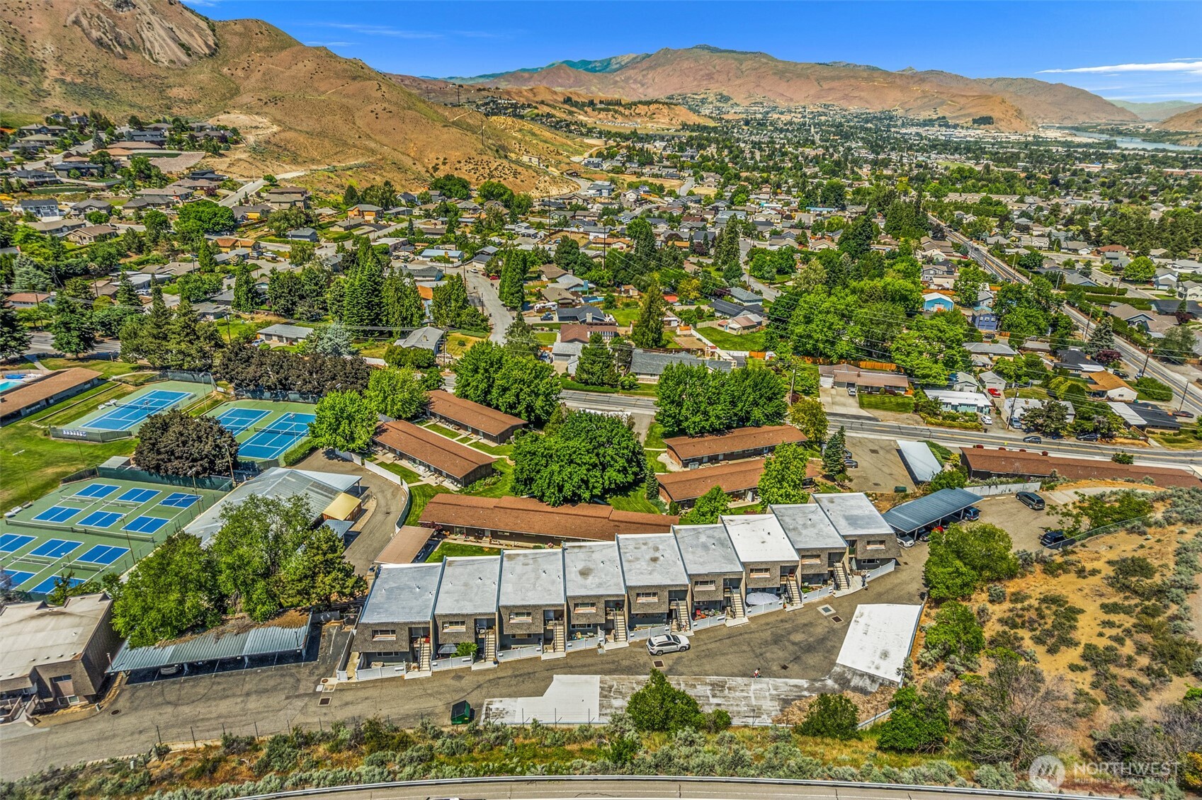 1818 Skyline Drive 32