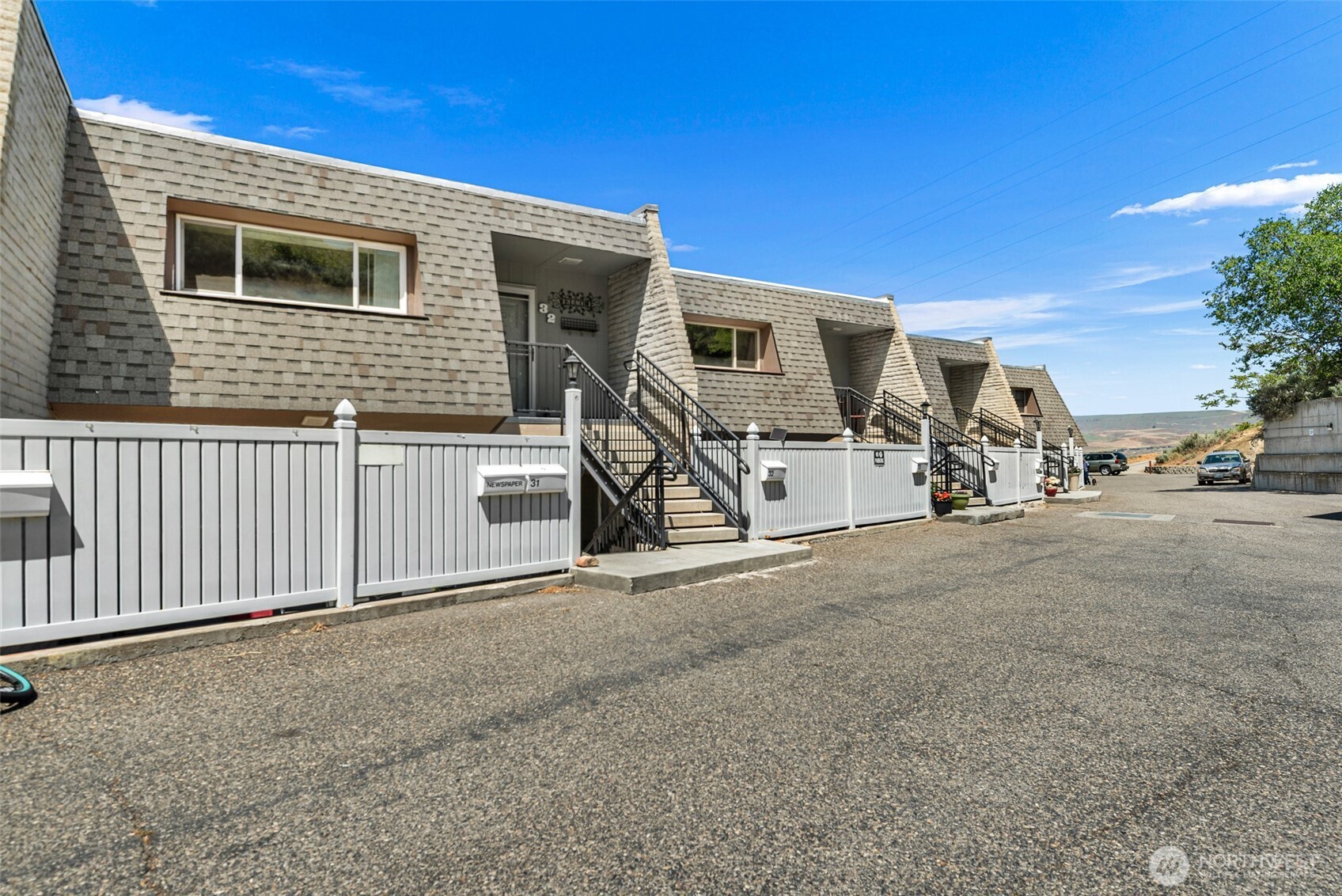 1818 Skyline Drive 32