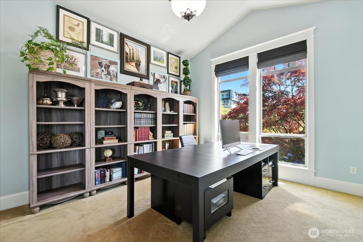 1672 NW Juneau Court