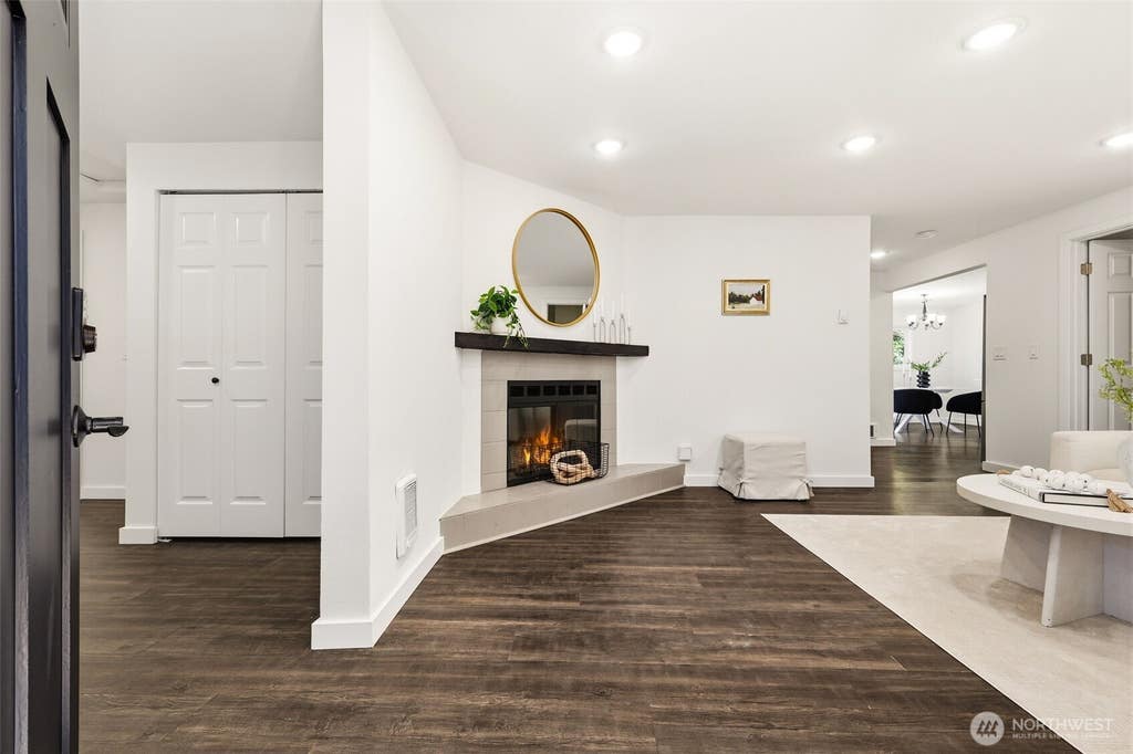 Photo of 12042 14th Avenue NE, Seattle, WA 98125 (MLS # 2554979)