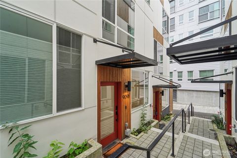 Photo of 909 Hiawatha PL Pl S #B, Seattle, WA 98144 (MLS # 2459064)