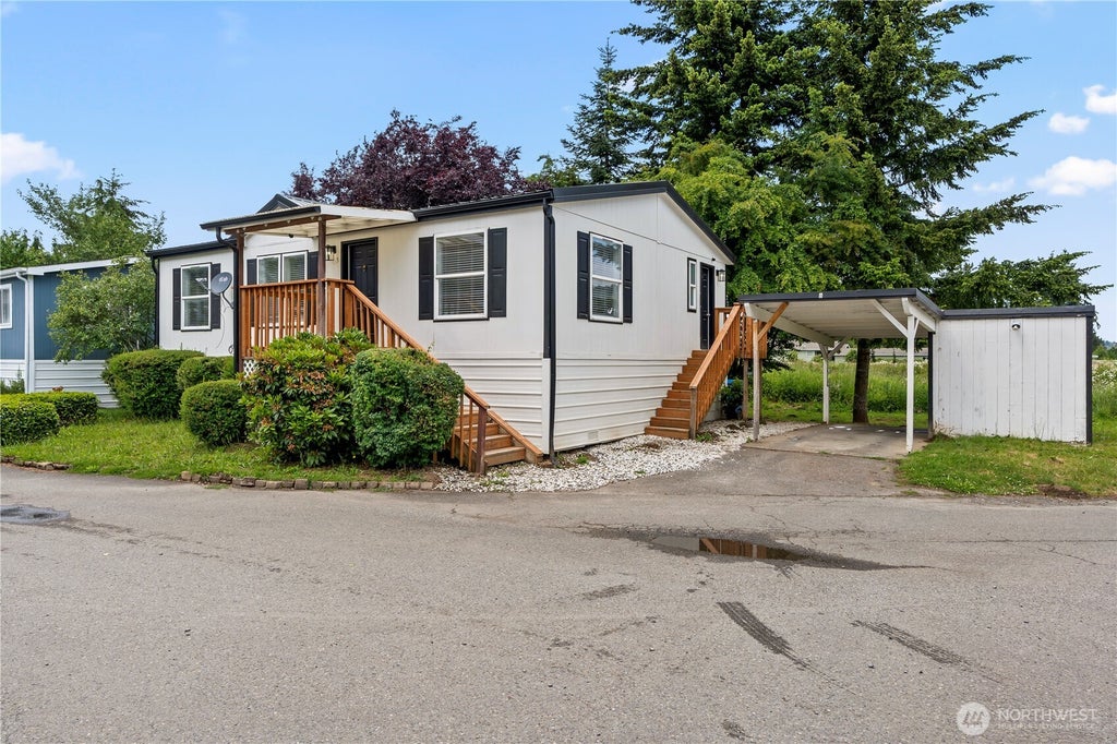 Photo of 1112 Long Road #5, Centralia, WA 98531 (MLS # 2539795)