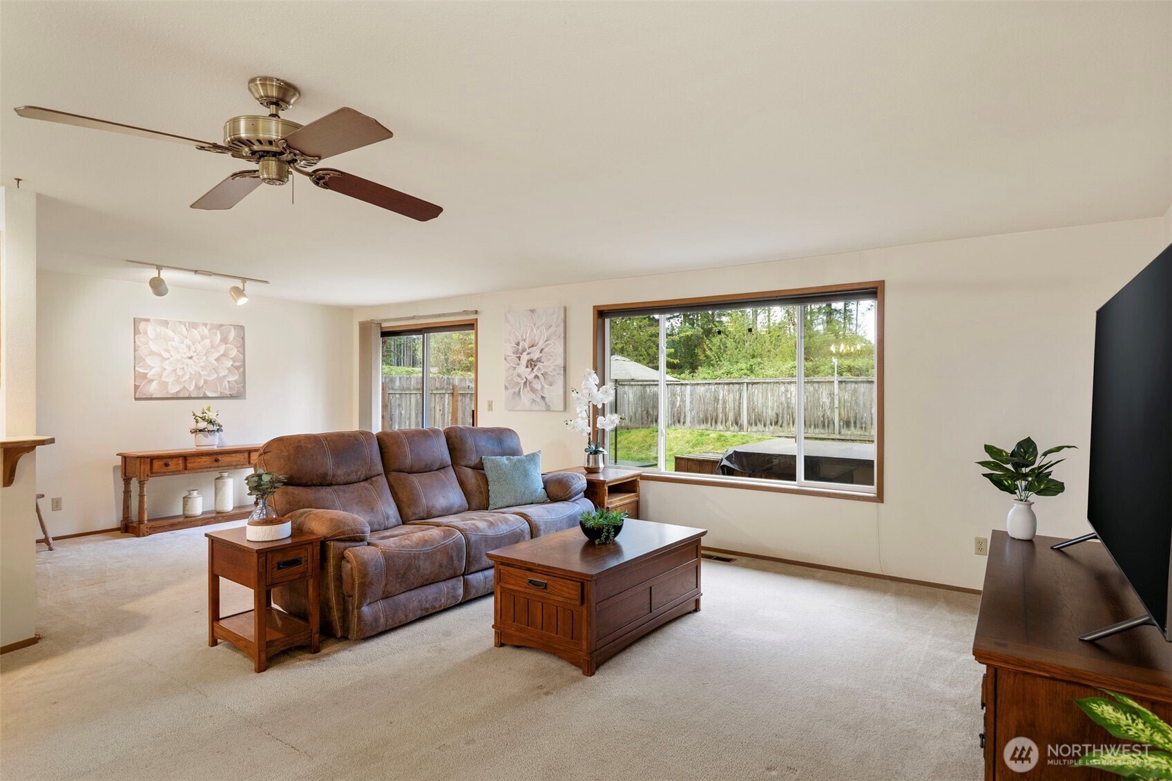 4711 NW Cascade Street