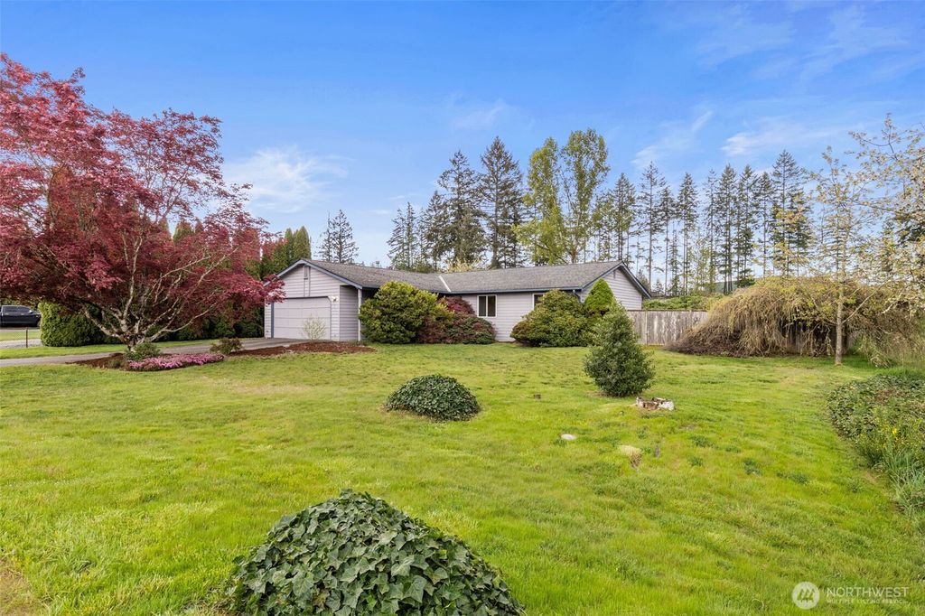 Photo of 4711 NW Cascade Street, Silverdale, WA 98383 (MLS # 2512795)