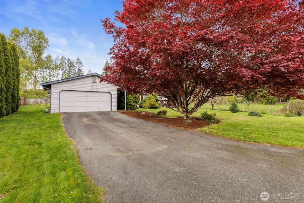 Photo of 4711 NW Cascade Street, Silverdale, WA 98383 (MLS # 2512795)