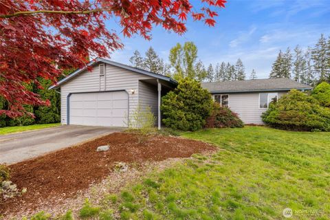 Photo of 4711 NW Cascade Street, Silverdale, WA 98383 (MLS # 2512795)