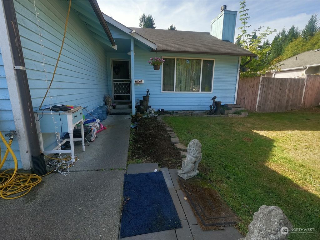 Photo of 8004 Meridian Avenue, Everett, WA 98203 (MLS # 2161698)